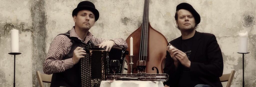 rusbjerg-og-venndt-cover-bifald